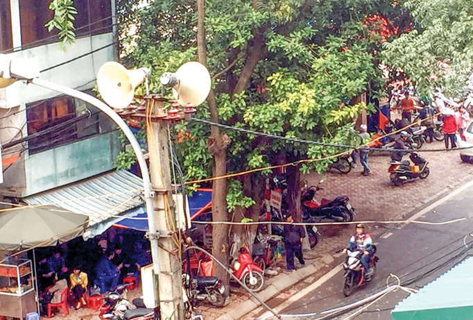 Dừng loa phường - còn loa trường, loa chợ?