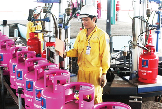 Nhiều DN kinh doanh khí gas “sống dở chết dở” vì điều kiện kinh doanh.