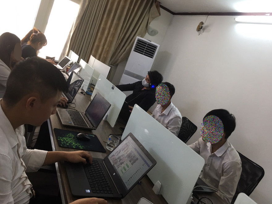 Những môi giới forex của sàn Forex4you tại Khuất Duy Tiến