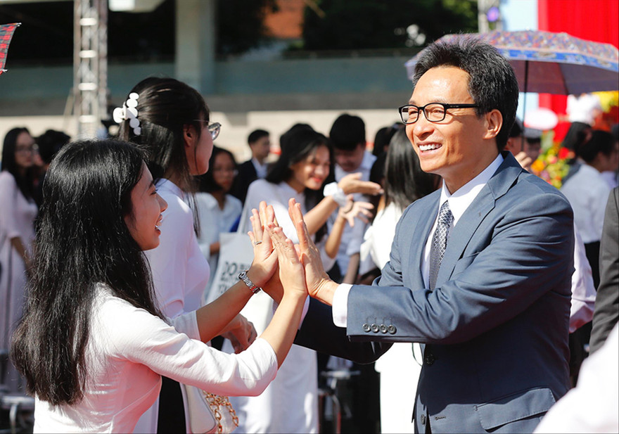 Phó Thủ tướng Vũ Đức Đam dự lễ khai giảng tại Trường Đại học Sư phạm Hà Nội sáng 23/10. Ảnh: Như Ý