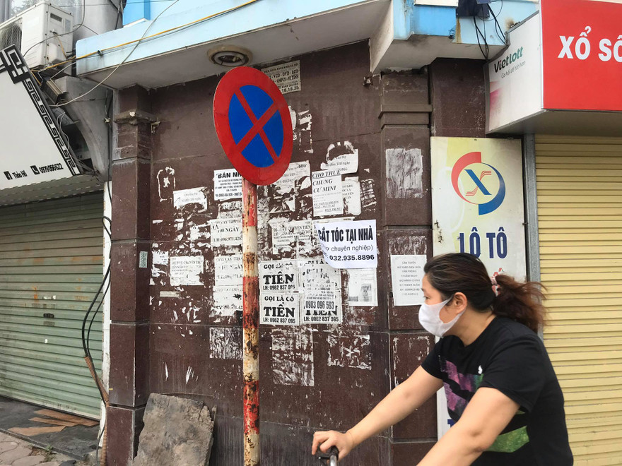 Tín dụng đen bủa vây ngõ phố gầm cầu Thủ Đô sau cách ly xã hội vì COVID-19 