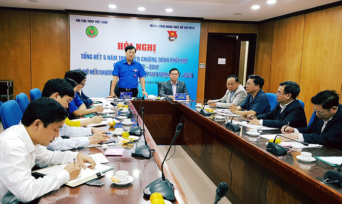 Bí thư thứ nhất T.Ư Đoàn Lê Quốc Phong phát biểu tại hội nghị.