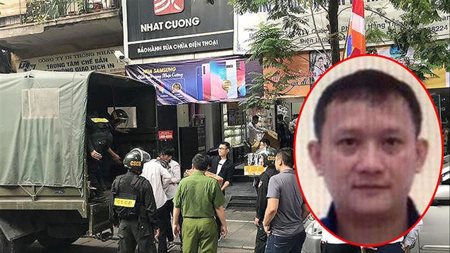 Cảnh sát khám xét trụ sở Công ty Nhật Cường tại phố Lý Quốc Sư, Hoàn Kiếm, Hà Nội 