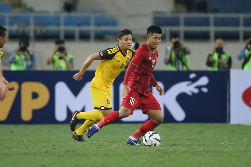 Hà Đức Chinh là cái tên gây bất ngờ khi được gọi lên ĐTQG chuẩn bị cho King’s Cup Ảnh: VSI