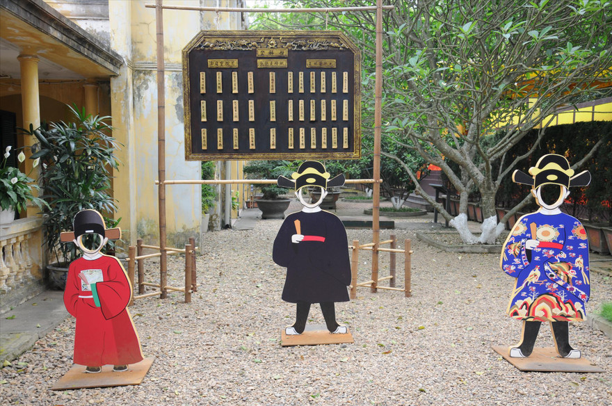 Một góc trưng bày thu hút trẻ ở Hoàng thành