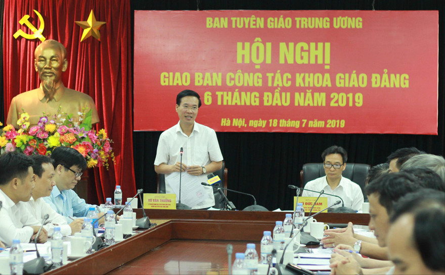 Trưởng ban Tuyên giáo T.Ư Võ Văn Thưởng: Tuyên giáo là phải đi trước mở đường, không để tình trạng chạy theo, nói lại 