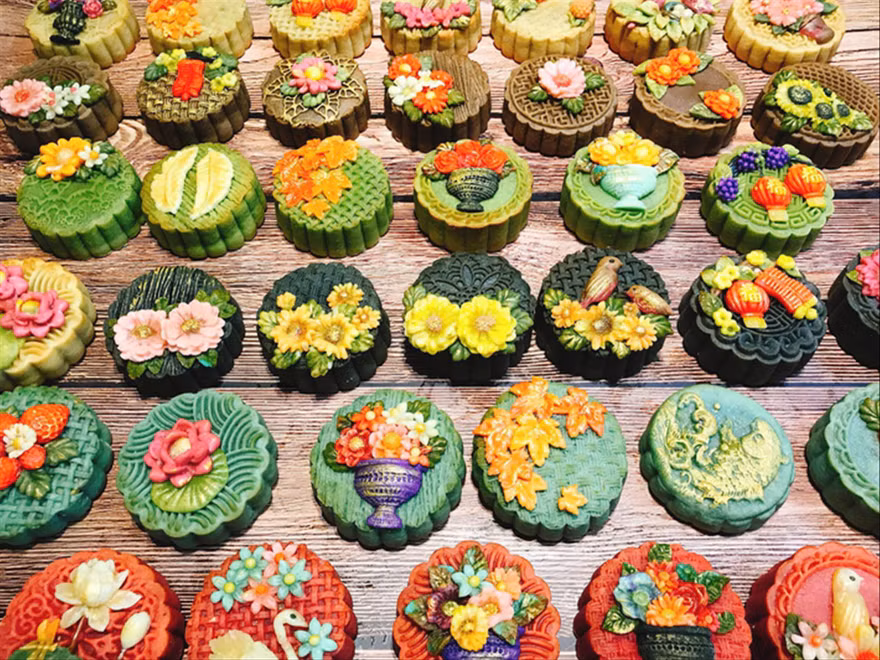 Bánh trung thu “handmade” hấp dẫn người tiêu dùng ẢNH: PV