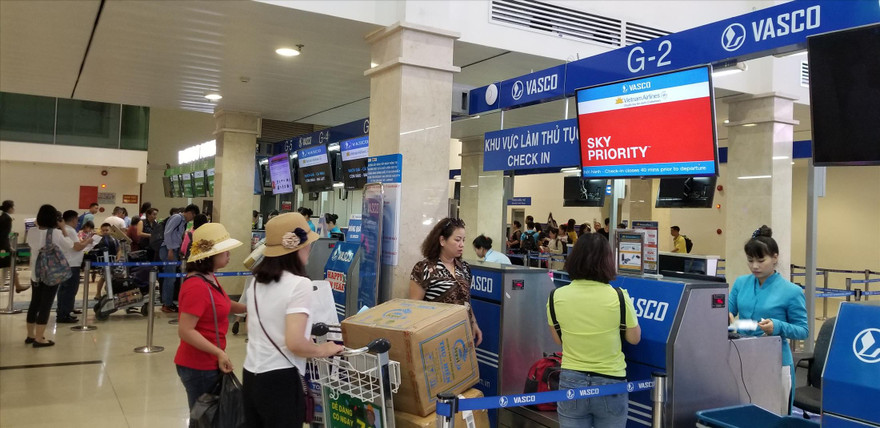 Chưa tính số đường dây nóng các địa phương, riêng các cơ quan trung ương đã có tới 17 số điện thoại đường dây nóng tiếp nhận thông tin về giao thông đi lại Ảnh minh họa: Phạm Thanh