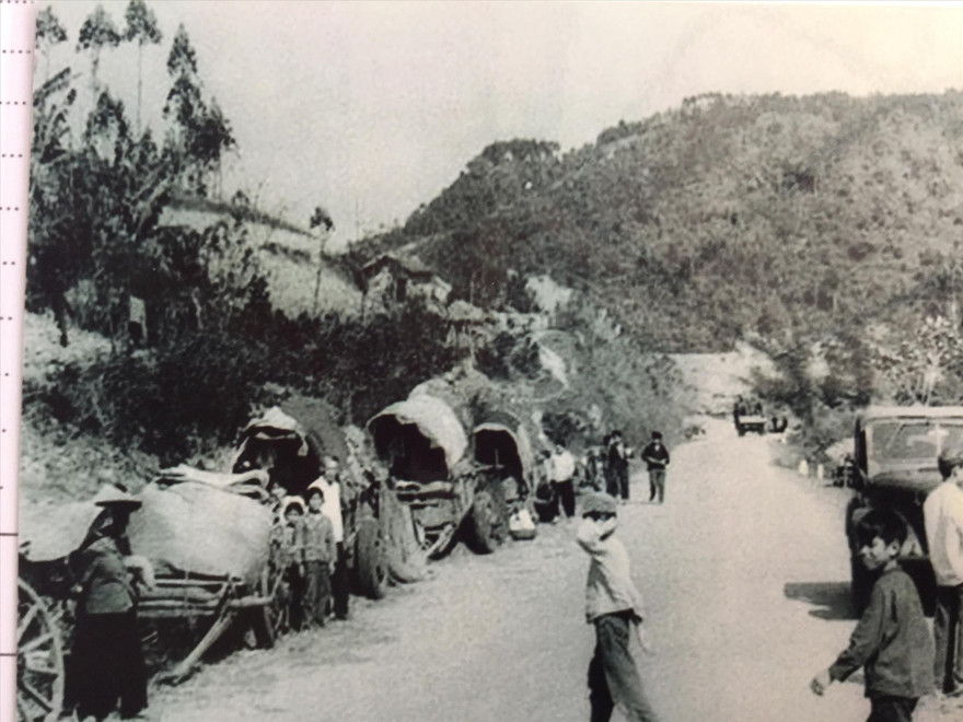 Cảnh nhân dân Lạng Sơn sơ tán trên quốc lộ 1A ảnh: tư liệu 