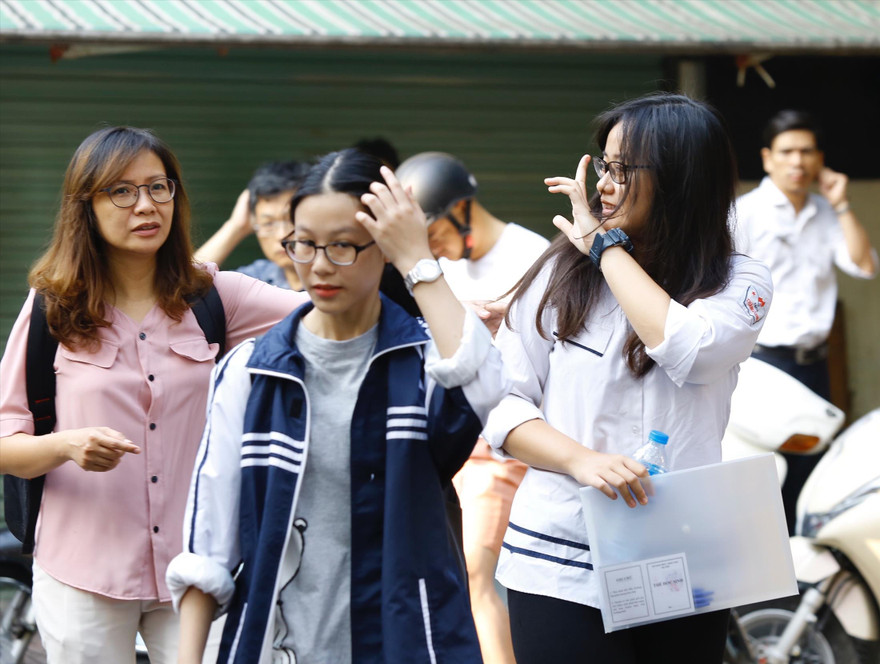 Nhiều ý kiến cho rằng, không nên bỏ kỳ thi THPT quốc gia 