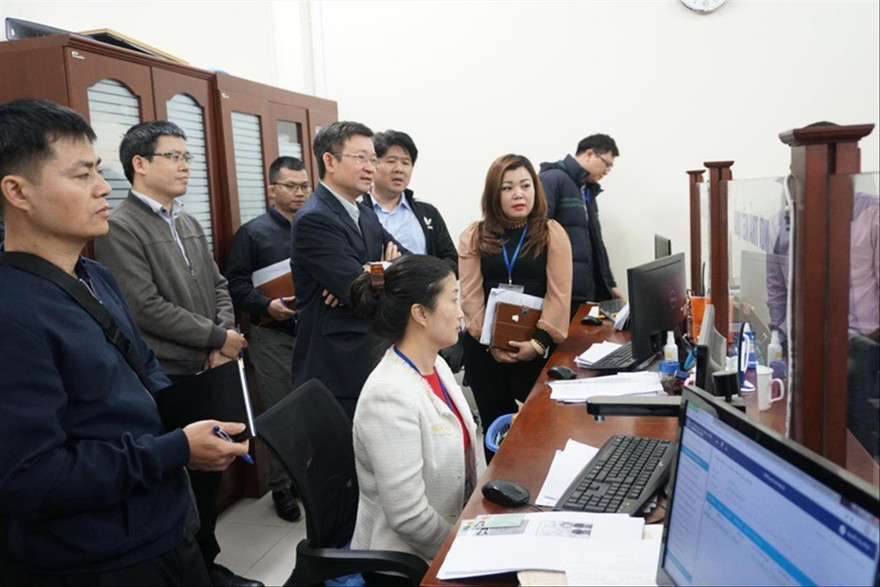 Sở TT&TT kiểm tra công tác ứng dụng dịch vụ công mức độ 3, 4 tại phường Hàng Bài 