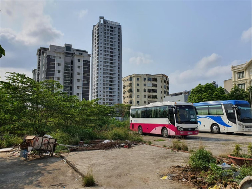 Dự án của Công ty AIC ở phường Xuân Đỉnh, quận Bắc Từ Liêm bỏ hoang nhiều năm. Ảnh: Trần Hoàng 