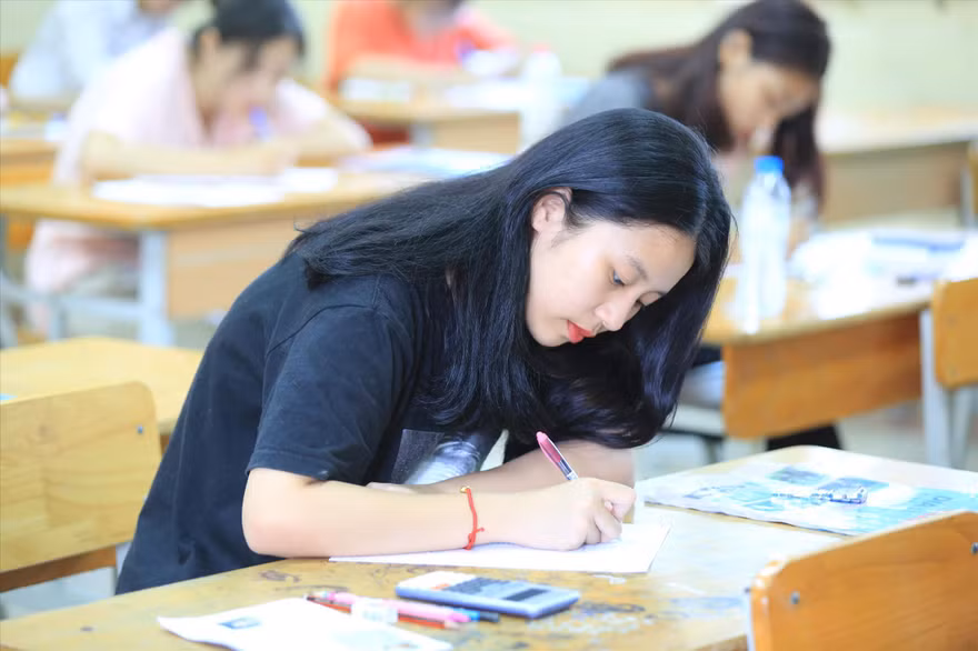 Kỳ vọng một kỳ thi an toàn, nghiêm túc, giảm tốn kém - Ảnh: Như Ý