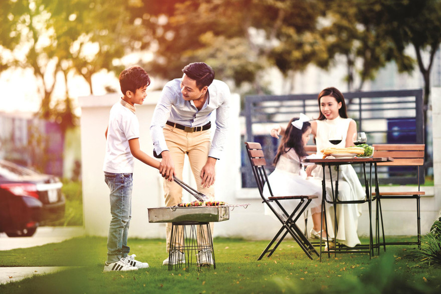 Nhiều gia đình chọn mua chung cư để ở thay vì nhà đất vì tiện ích, hiện đại, không gian sống xanh