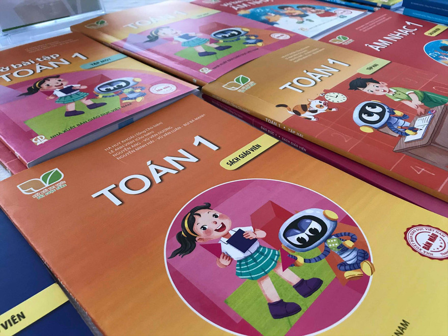  Làm thế nào để chống tình trạng “chỉ định thầu” trong chọn SGK mới? Ảnh: Như Ý 