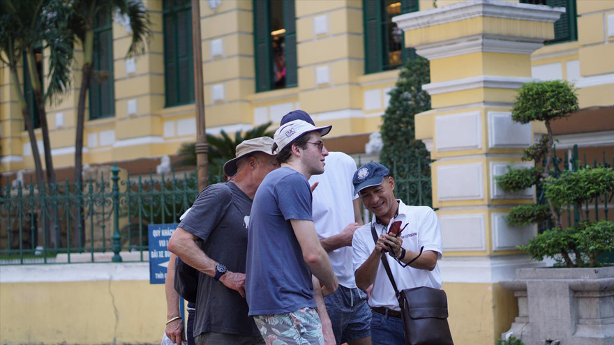 Thu hút khách quốc tế nhờ chính sách visa cởi mở hơn. Ảnh: NGUYÊN KHÁNH 