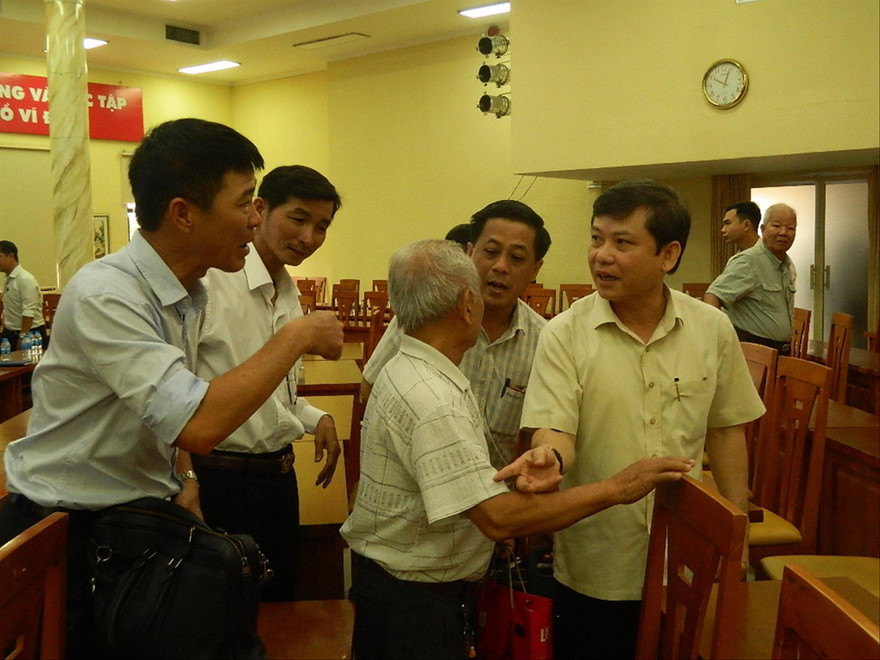 Viện trưởng Viện KSND tối cao tiếp xúc cử tri quận 10 vào ngày 17/6