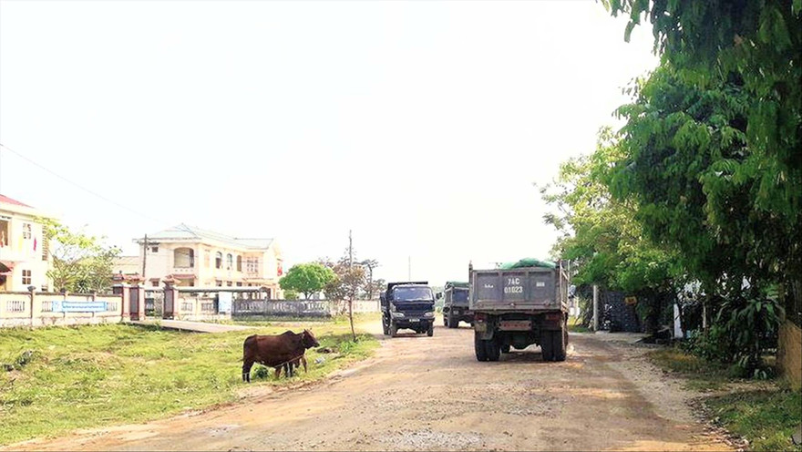 Con đường trăm tỷ xây mãi không xong 