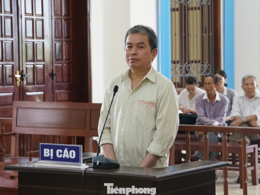 Bị cáo Vi Văn Phượng tại tòa