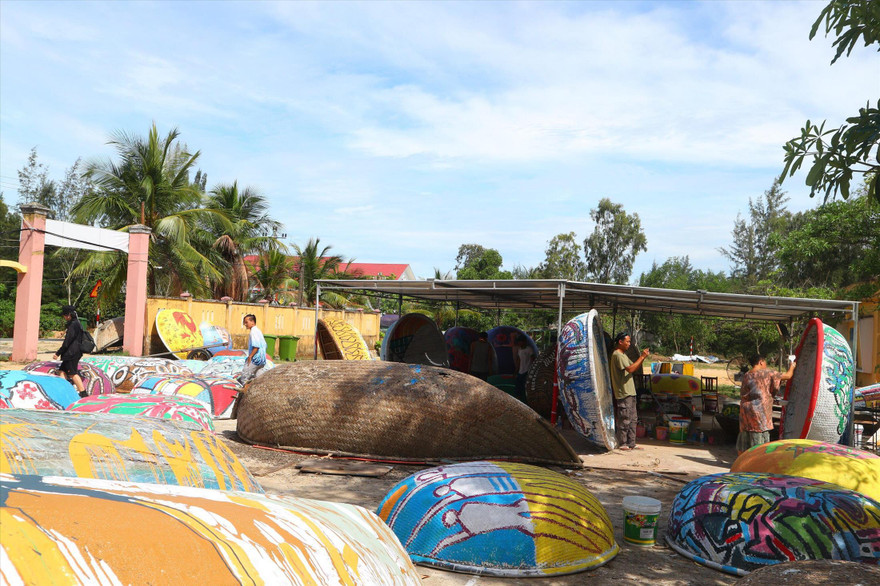 Con đường thuyền thúng đang được phục dựng lại