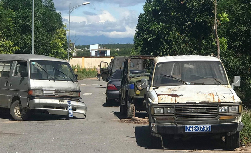 Ðây là chiếc xe 74B- 0735 được thiếu tá Hùng kê xe này chạy hết 90.320km, ăn hết 19.890 lít xăng, thanh toán hơn 358 triệu đồng