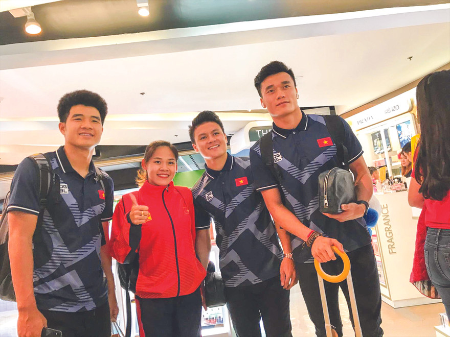 Hai ngày sau khi từ Philippines về nước, các tuyển thủ U23 Việt Nam lại lên đường chuẩn bị tham dự VCK U23 châu Á. Ảnh: N.P ​