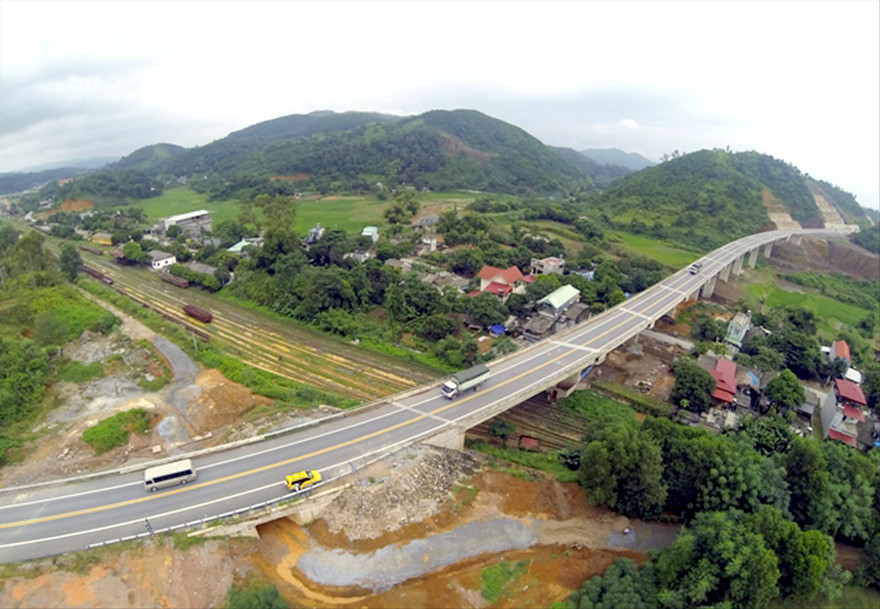 Lần đầu tiên Bộ GTVT tổ chức 1 hội nghị chào mời nhà đầu tư tham gia các dự án BOT giao thông. Ảnh: Phạm Thanh 
