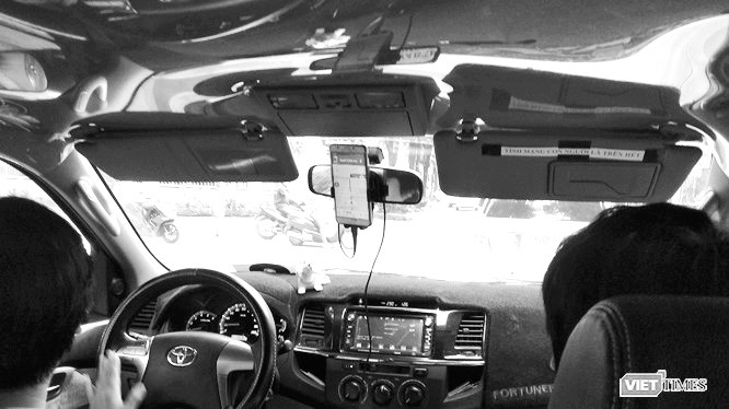 Chuyên gia cho rằng, khi bị các đối thủ đánh tráo khái niệm giữa dịch vụ Grabtaxi và Grabcar để chơi xấu, Grab có thể kiện ra tòa