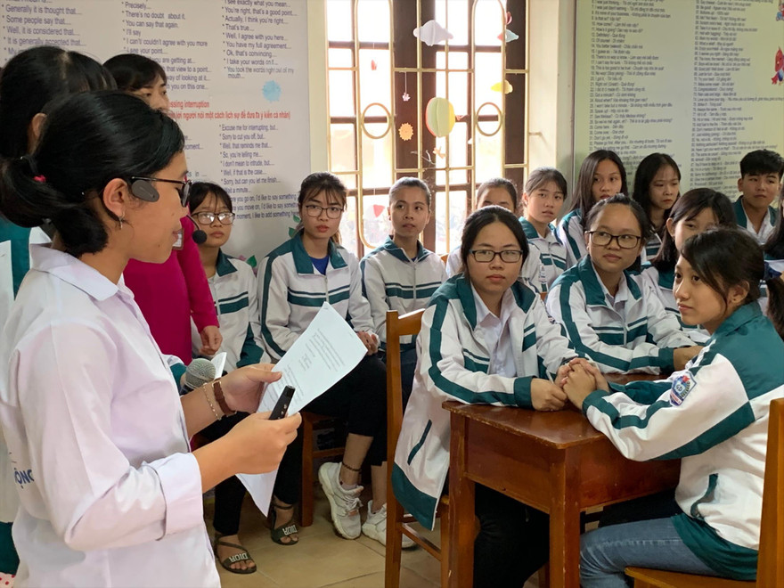 Học sinh lớp 12 một trường THPT ôn luyện cho kỳ thi THPT quốc gia 2019