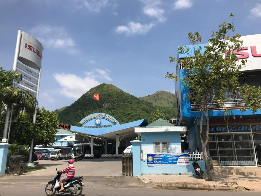 Khu đất quy hoạch xây dựng chợ Vĩnh Hòa đang bị Cty Quyết Thắng chiếm dụng 