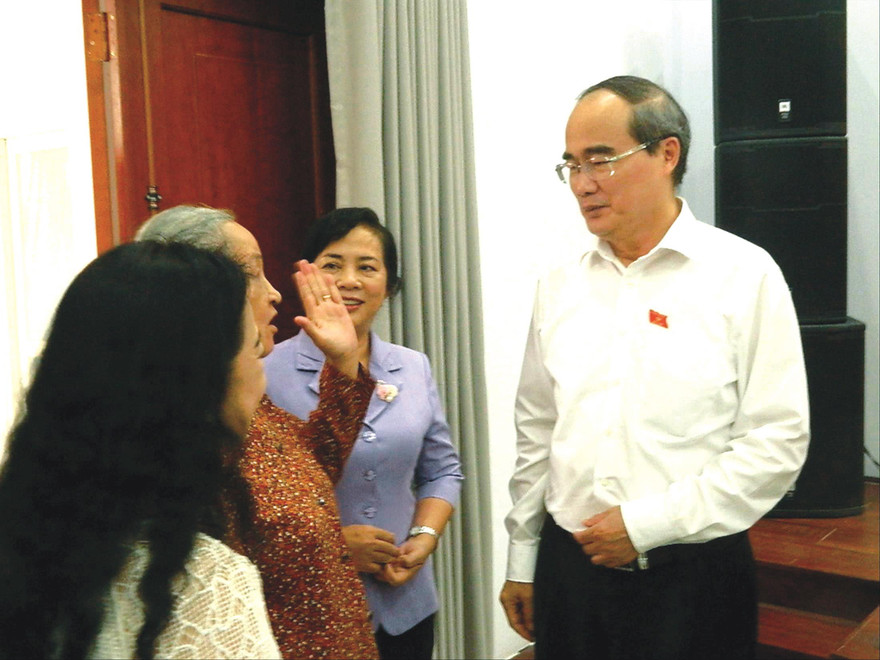 Bí thư Thành ủy Nguyễn Thiện Nhân tiếp xúc cử tri quận 1 chiều 6/5 