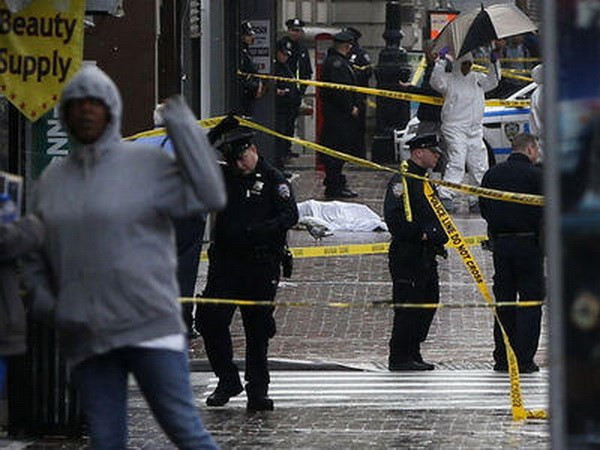 Hiện trường nơi người đàn ông bị bắn chết được phong tỏa. (Nguồn: Reuters) 