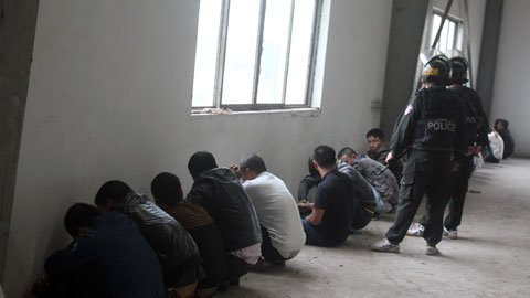 Vây bắt chiếu bạc, 3 công an bị đánh trọng thương