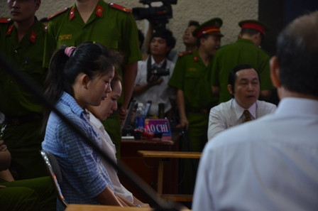 Hai bảo mẫu tại tòa sáng 20/1. Ảnh: Dân Trí