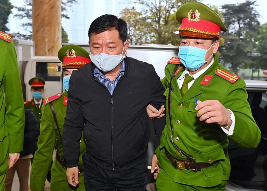 Bị cáo Đinh La Thăng tại tòa án Hà Nội