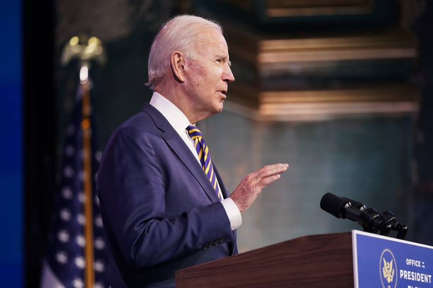 Tổng thống đắc cử Joe Biden phát biểu trước đám đông ngày 29/12/2020 ở Wilmington, Delaware. Ảnh: AP