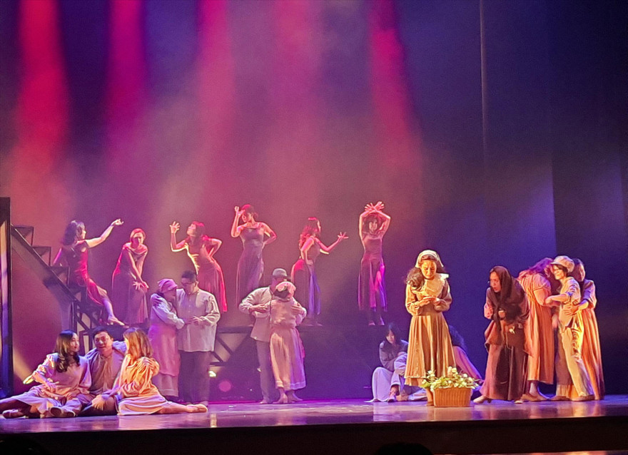 Nhạc kịch Những người khốn khổ đêm diễn thứ 8 vẫn cháy vé