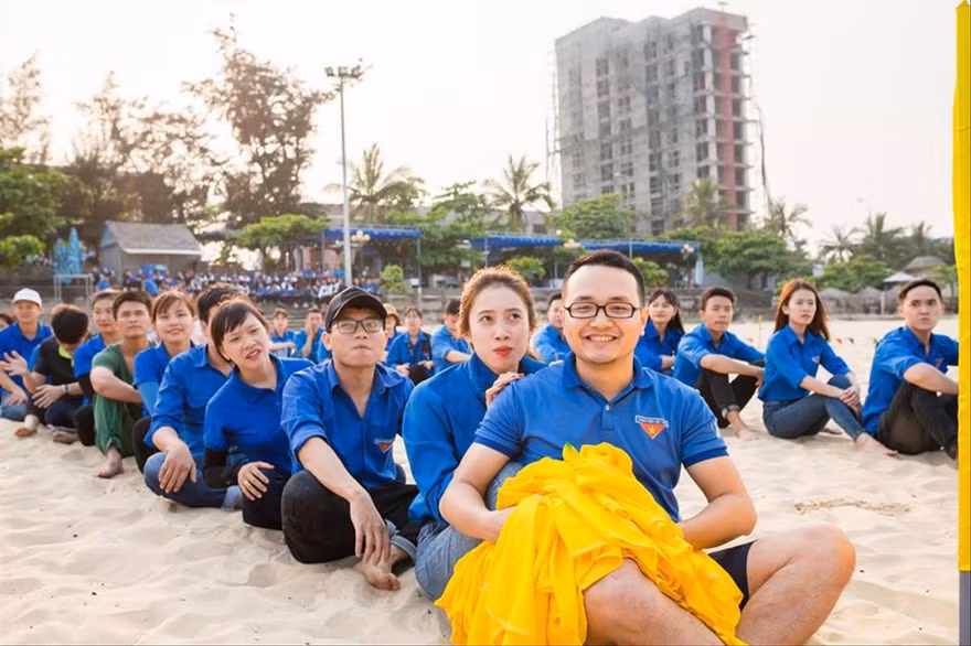 “Cây sáng kiến” Minh Châu luôn hào hứng tham gia các hoạt động team building với công ty. Ảnh: NVCC