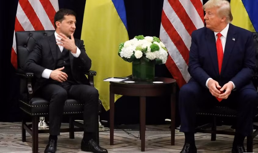 Tổng thống Ukraine Volodymyr Zelenskiy gặp Tổng thống Mỹ Donald Trump tại New York ngày 25/9. Ảnh: Reuters