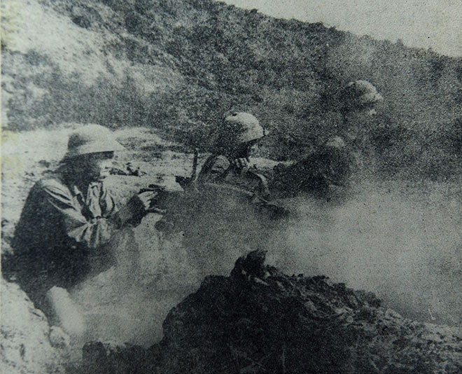 Những bức ảnh nóng hổi 40 năm trước trên báo Tiền Phong 