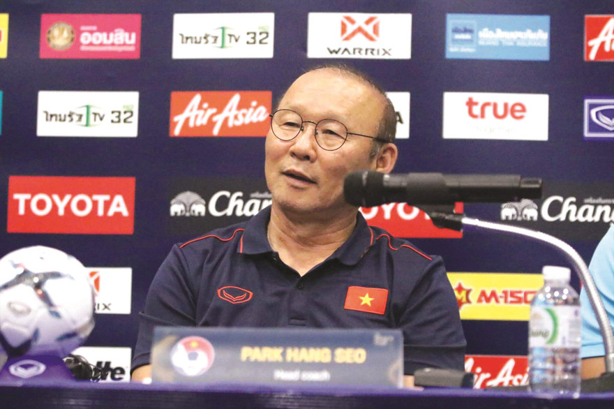 HLV Park Hang seo tại cuộc họp báo. Ảnh: HỮU PHẠM