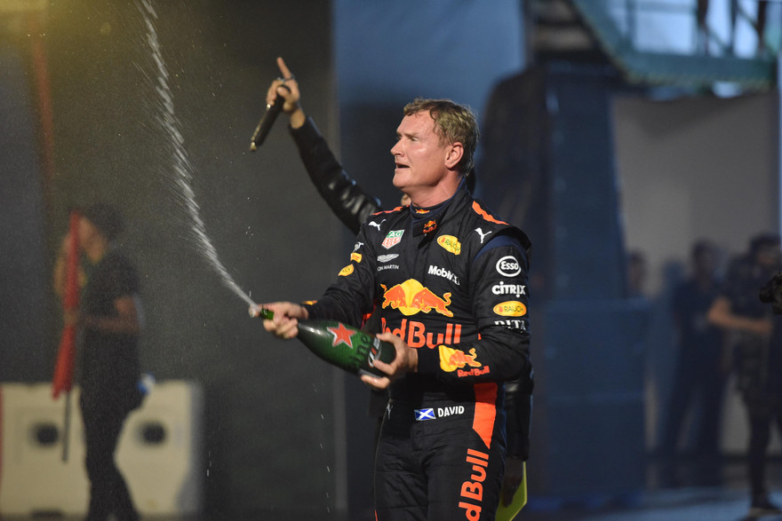 Siêu xe F1 lần đầu lăn bánh tại Hà Nội