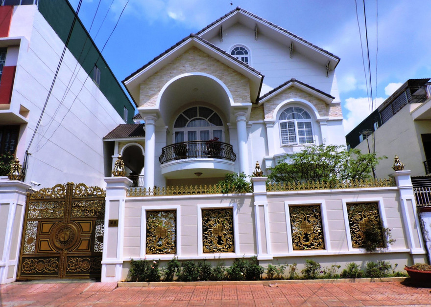 Anh trai Bí thư Krông Pắk được ưu ái những gì?