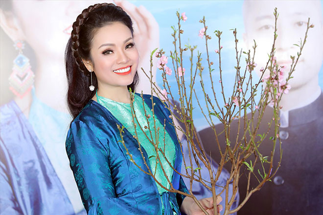 Tân Nhàn hiện là Phó khoa Thanh nhạc Học viện Âm nhạc Quốc gia Việt Nam và đang chuẩn bị bảo vệ luận án Tiến sĩ​. Ảnh: Hòa Nguyễn