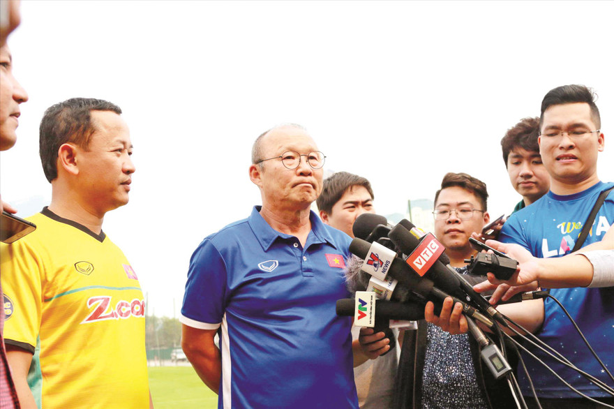 HLV Park Hang Seo sẽ được tăng lương nhưng cũng chịu chỉ tiêu nặng khi tái ký hợp đồng với VFF Ảnh: VS