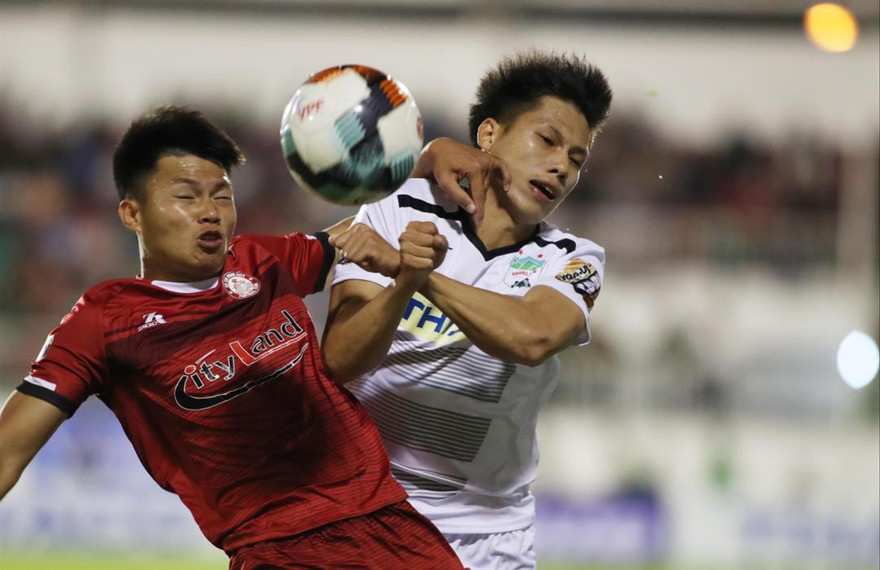 Các cầu thủ TPHCM có vượt qua được Thanh Hóa trong trận đấu tối nay để duy trì ưu thế trong cuộc đua tới ngôi vương mùa này? ảnh: VSI 