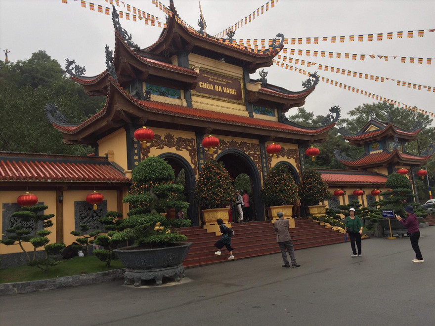 Ai giám sát xử lý vi phạm sư trụ trì chùa Ba Vàng?