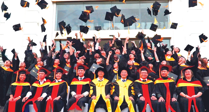 Thêm trí thức để cống hiến cho đất nước - Ảnh: P.V