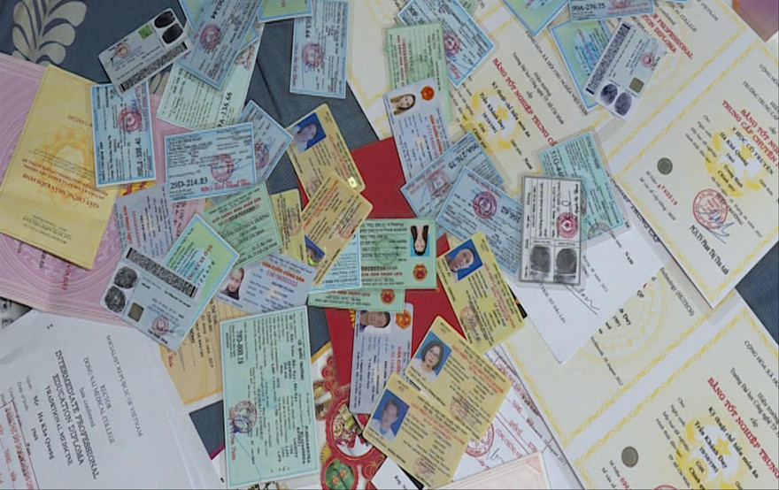 Các loại giấy tờ giả trong vụ án 