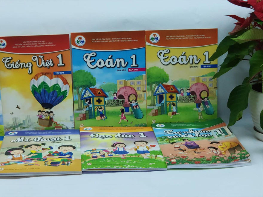 “Cùng học để phát triển năng lực” là 1 trong 2 bộ sách bị hợp nhất trong năm học 2021-2022 